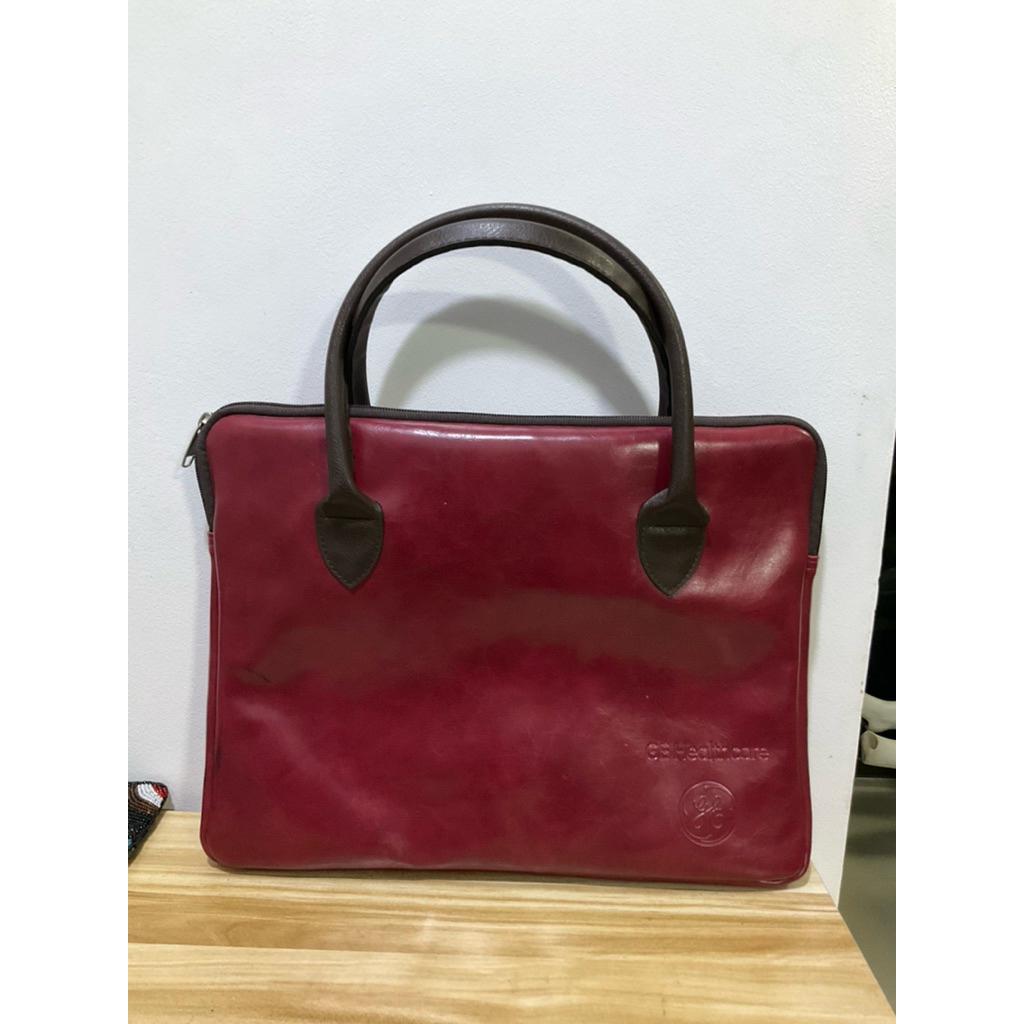 กระเป๋าใส่แล็ปท็อป สีแดง ขนาด 26x34 ซม