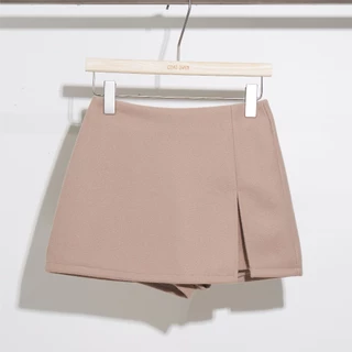 CO1215 Classic Velvet Skort – กระโปรงกำมะหยีทรงคลาสสิก