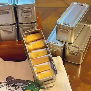*พร้อมส่งในไทย* กล่องโลหะพร้อมฝา เบนโตะ มีตัวล๊อก ฟู๊ดเกรด สำหรับคุกกี้ ทาร์ต บานอฟฟี่ มีหลายสีให้เลือก สกรีนโลโก้ได้