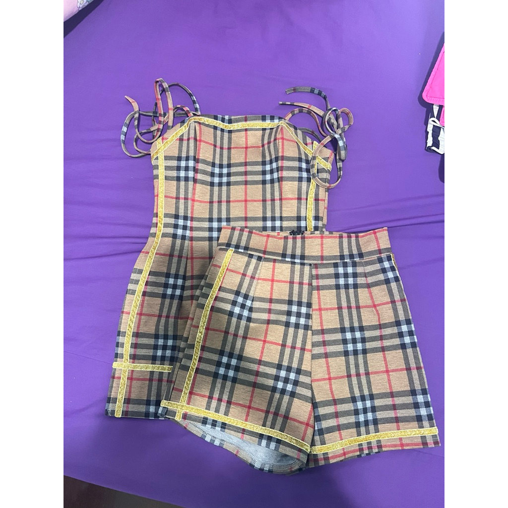 ชุดเชตเสื้อกางเกงลายสก็อต งานป้ายYN Brand มือสอง