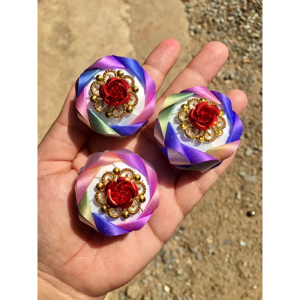 💥พร้อมส่งจ้า💥🏵ตัวเปล่าตลับมงคลกากเพชรขาวทอง-กทกเพชรขาวรุ้ง🏵(ภาพจริงตอนถ่ายรูปจากแสงค่ะ) - รูปที่ 2