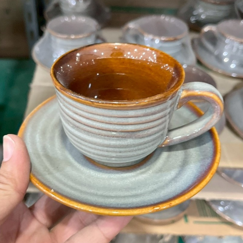 แก้วกาแฟ ถ้วยกาแฟ พร้อมจานรอง แก้วสีขาวเงาสวยงาม ทำจากเซรามิกเนื้อดี เข้าไมโครเวฟได้