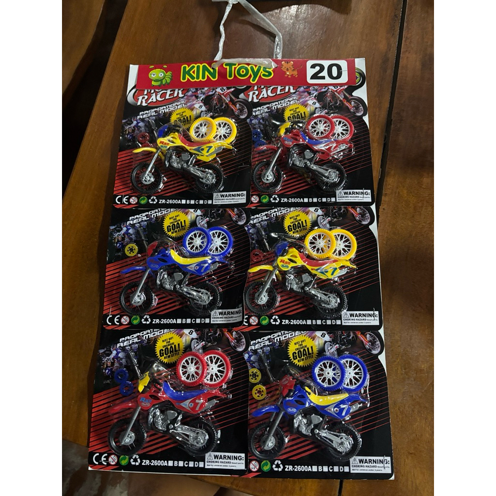 ของเล่น งานแผง ของสะสม ยุค 90 มีหลากหลายแบบ