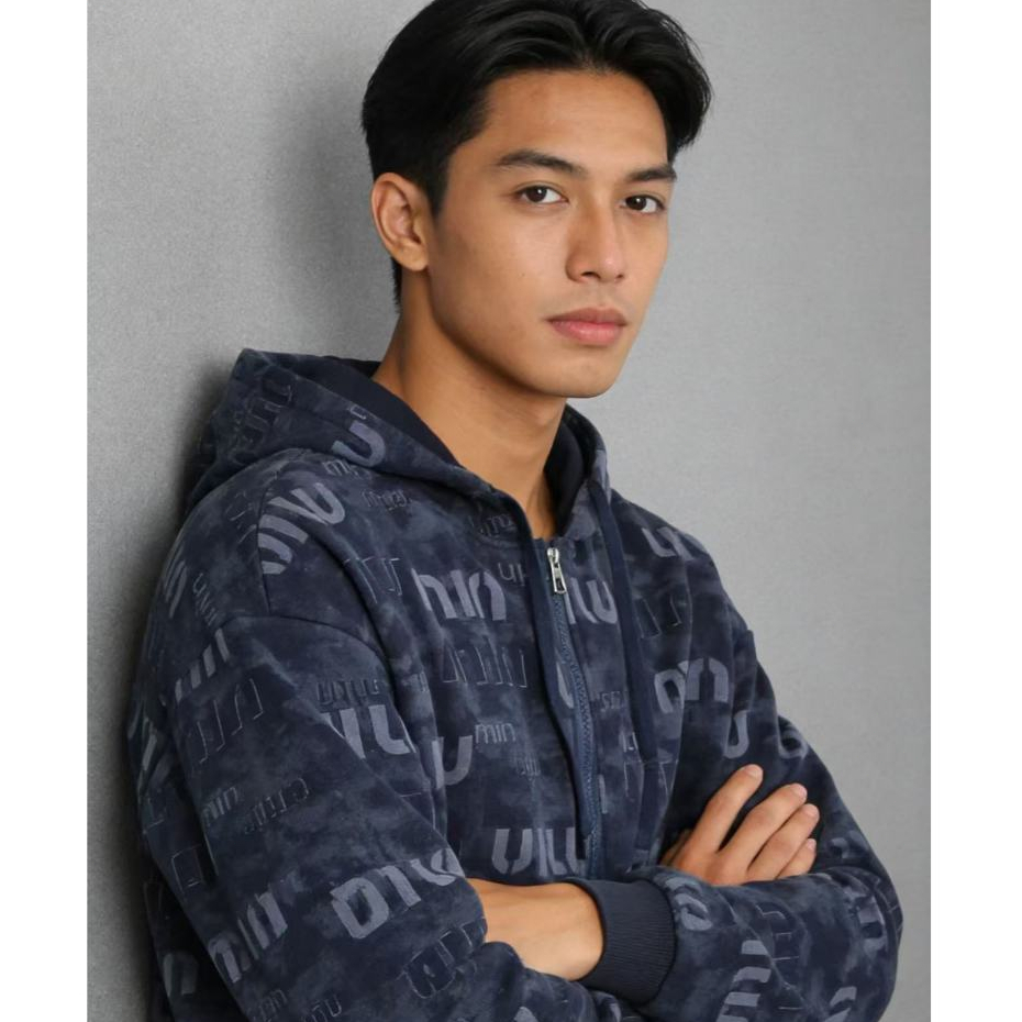 เสื้อเชิ้ตแขนยาว งานตามหา มาใหม่แล้ว รุ่นซิปเงิน เนื้อผ้าพรีเมี่ยม  เสื้อแขนยาว เสื้อกันหนาวมีฮู้ด เ