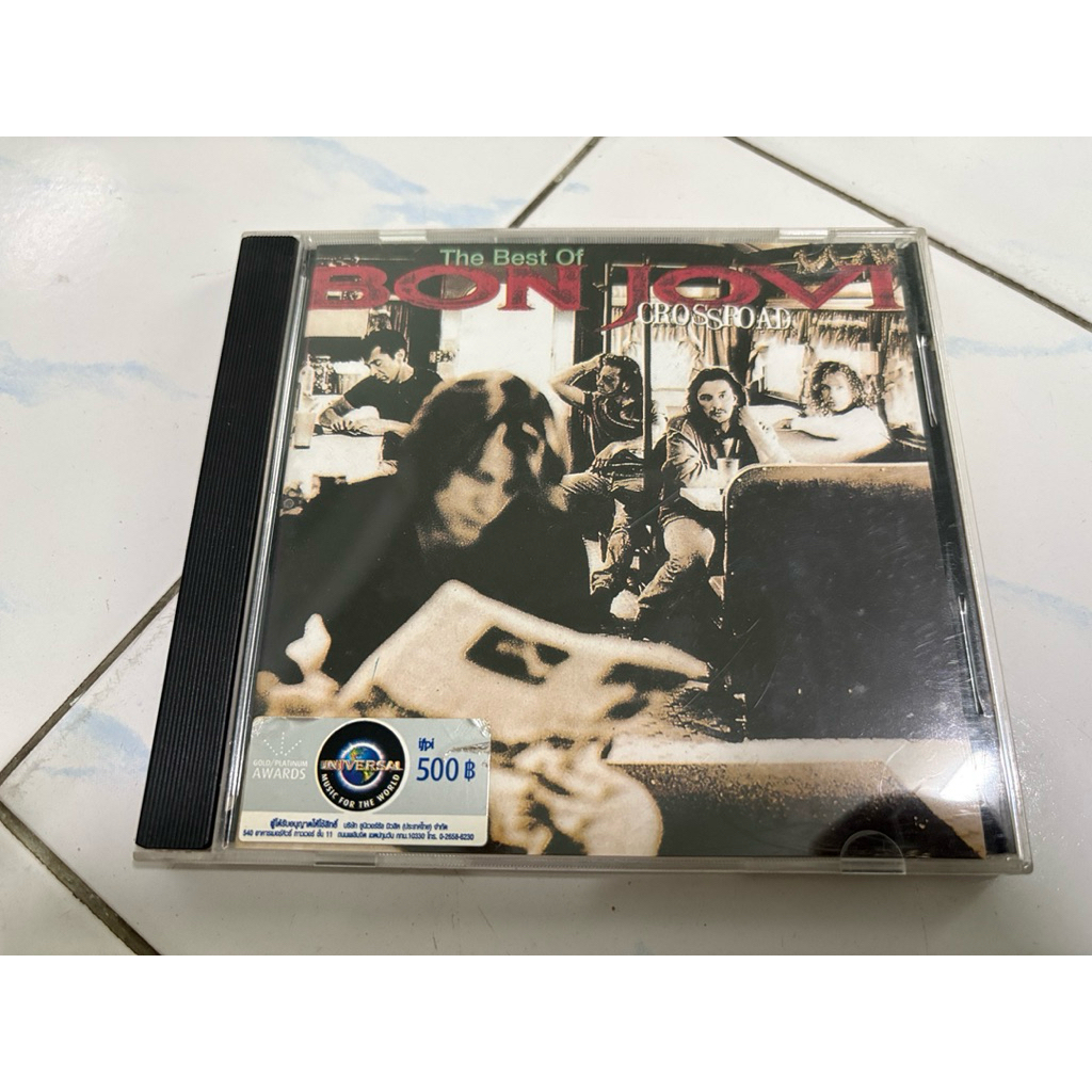 CD : The Best of BON JOVI.