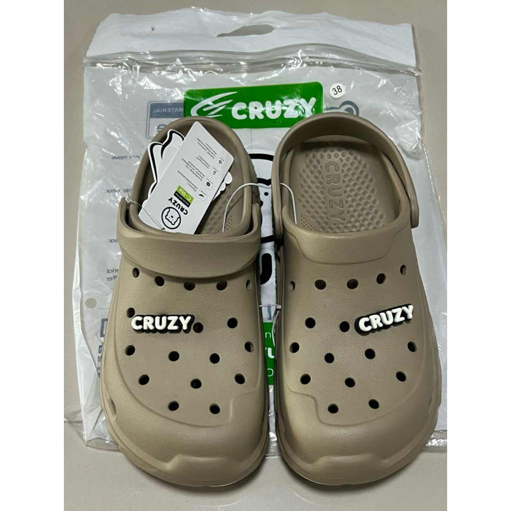 รองเท้าแตะแบบสวม Cruzy Jefferson สีเบจ ไซส์ 38 ทำจากวัสดุที่เบาสบายและกันน้ำได้