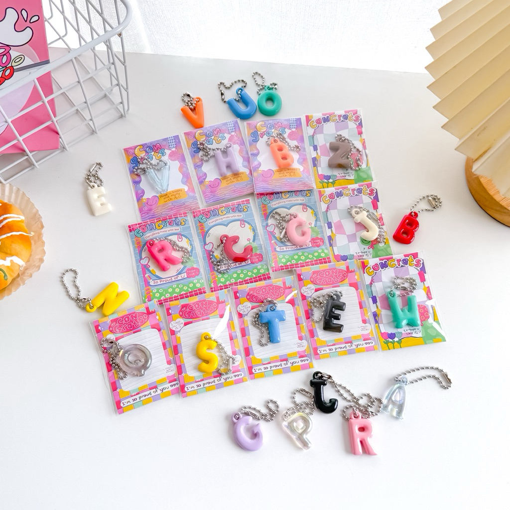 พวงกุญแจตัวอักษรคละสี+การ์ด ของขวัญปัจฉิม ของขวัญให้เพื่อน Giveaway ของDIY