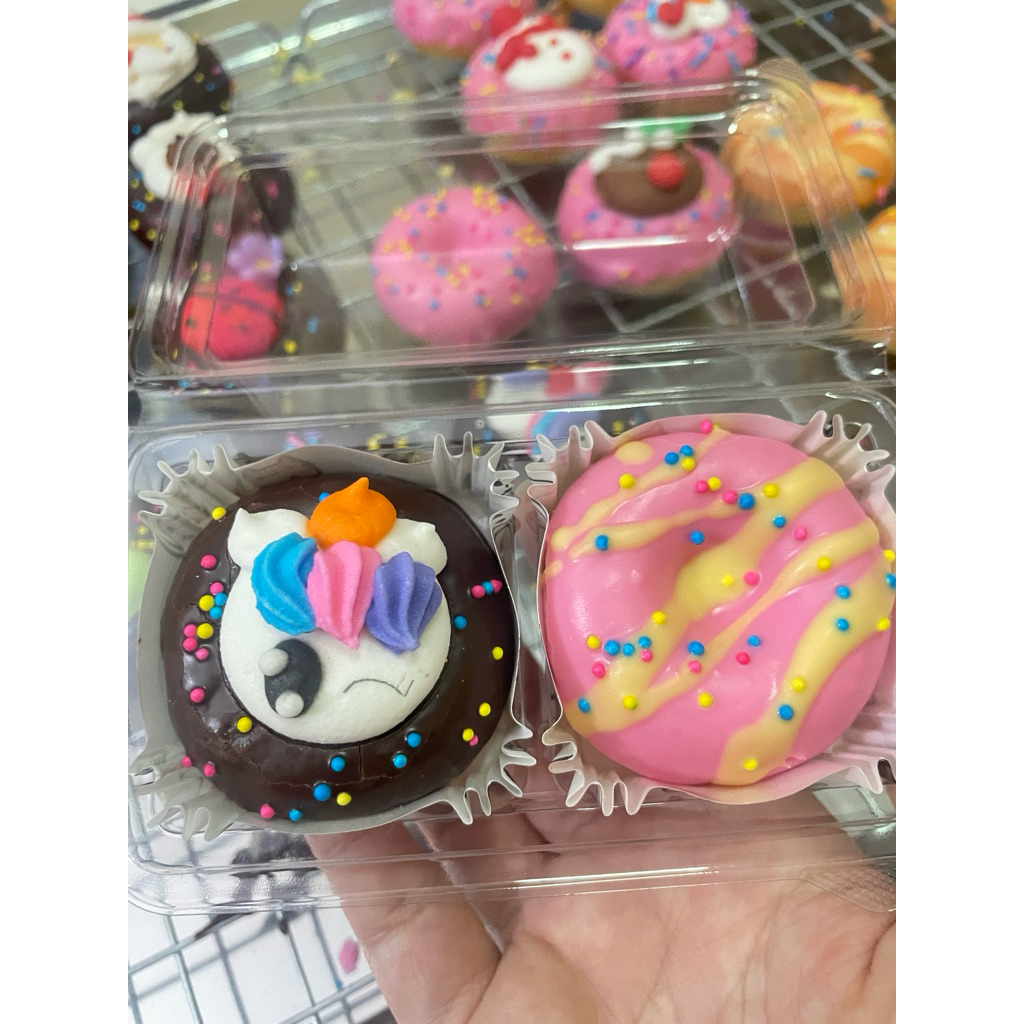 โดนัทจิ๋วเคลือบ (คละหน้ากล่องละ 2 ชิ้น) ✨สด ใหม่ ทุกกล่อง✨