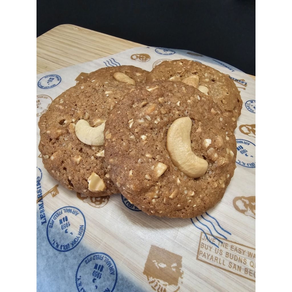 🍪 Macadamia / Cashew Nuts Oat Brown Sugar Cookies