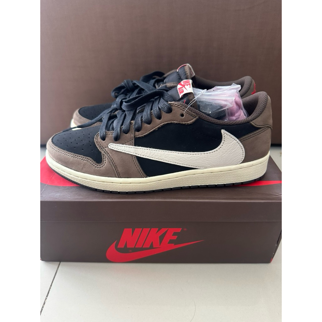 Nike Air Jordan  Low OG X Travis Scott Mocha  size 9.5 us / 27.5 cm / 8.5 uk / 43 Eur