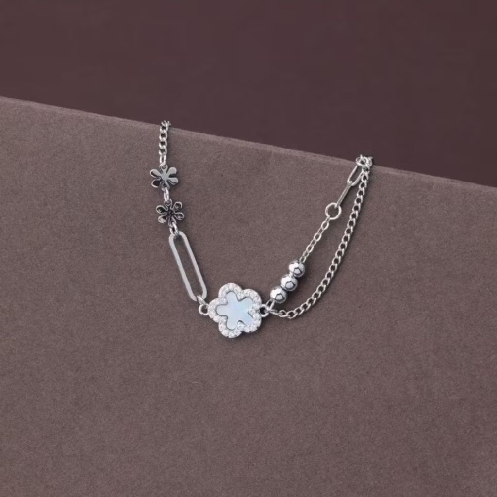 ⭐ TM Jewelry✨ สร้อยข้อมือเงินแท้ 92.5% รุ่น Ivory Bloom   สร้อยข้อมือผู้หญิง กำไลข้อมือผู้หญิง กำไลเงินแท้ พร้อมกล่อง ราคา ถูกที่สุด ดีลบีเคเค แกลเลอรีภาพที่ 8