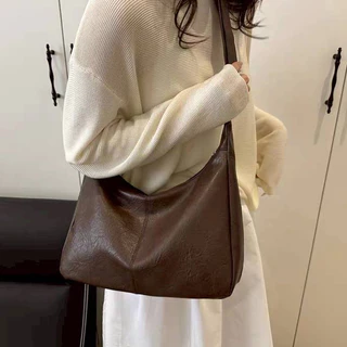 ส่งด่วน GUCSELECTED(B2555) กระเป๋าสะพายข้างหนังพียู (ใส่ไอแพดได้)