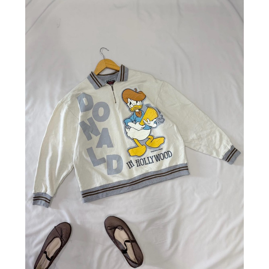 Hollywood Mickey เสื้อสเวตเตอร์ สภาพใหม่กริบ