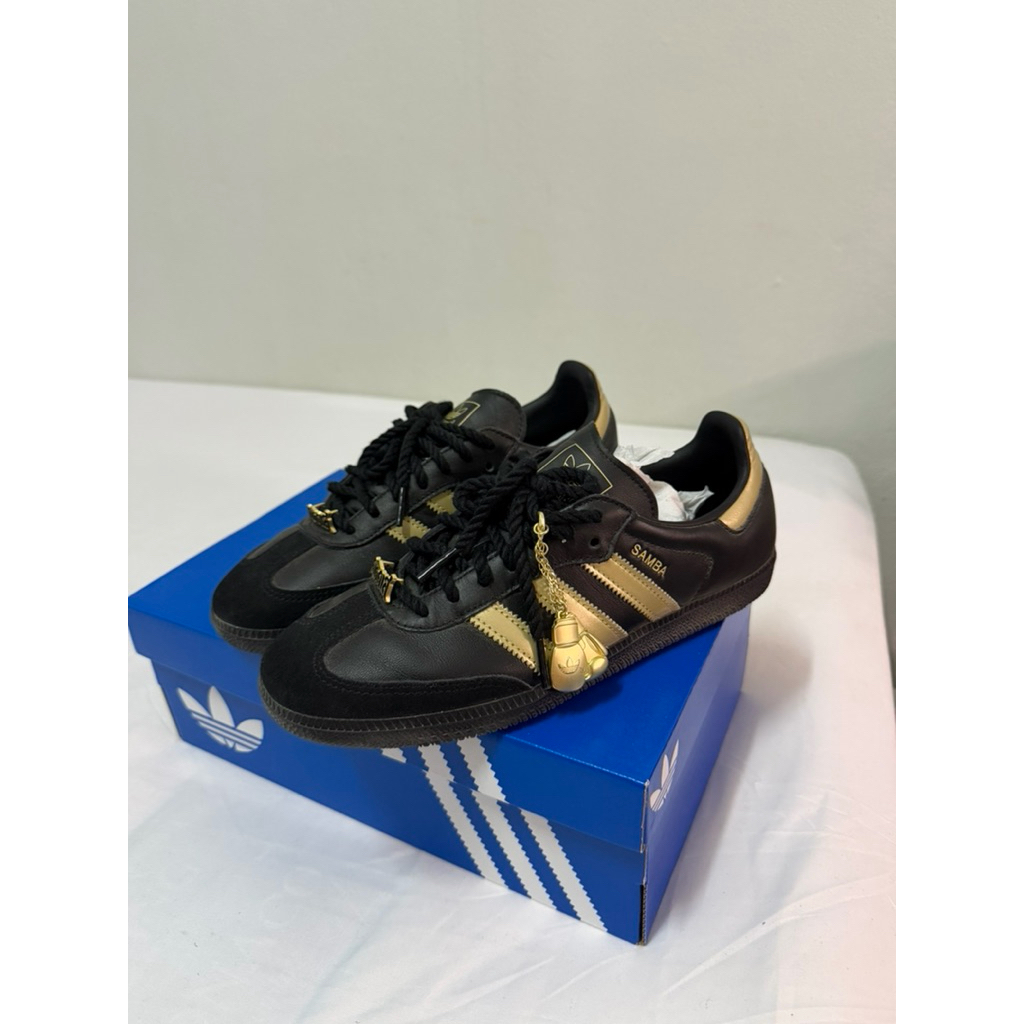 ส่งต่อ Adidas samba x มวยไทย เบอร์ 6.5 uk 40/25 cm. ใส่ครั้งเดียว ไม่มีตำหนิ คลีนใหก่อนส่ง