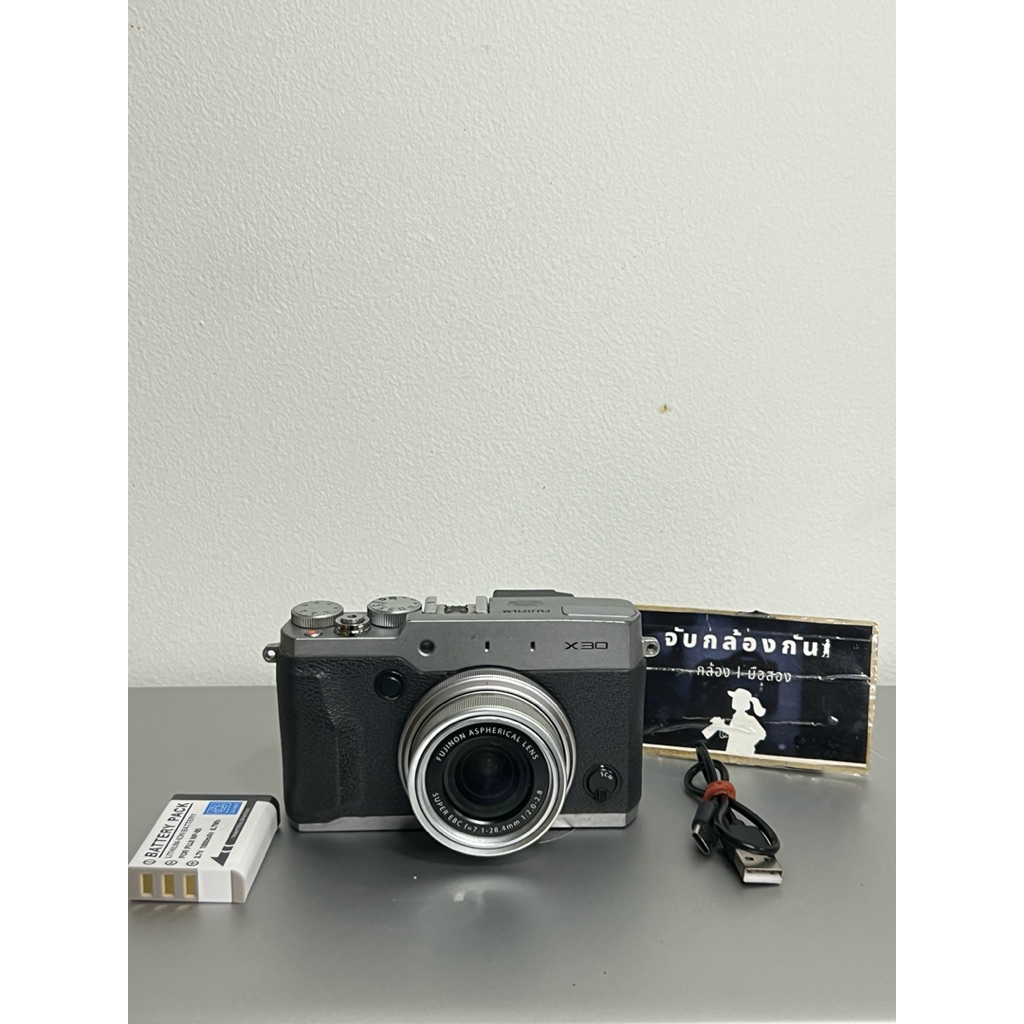COMPACK-FUJIFILM-X30