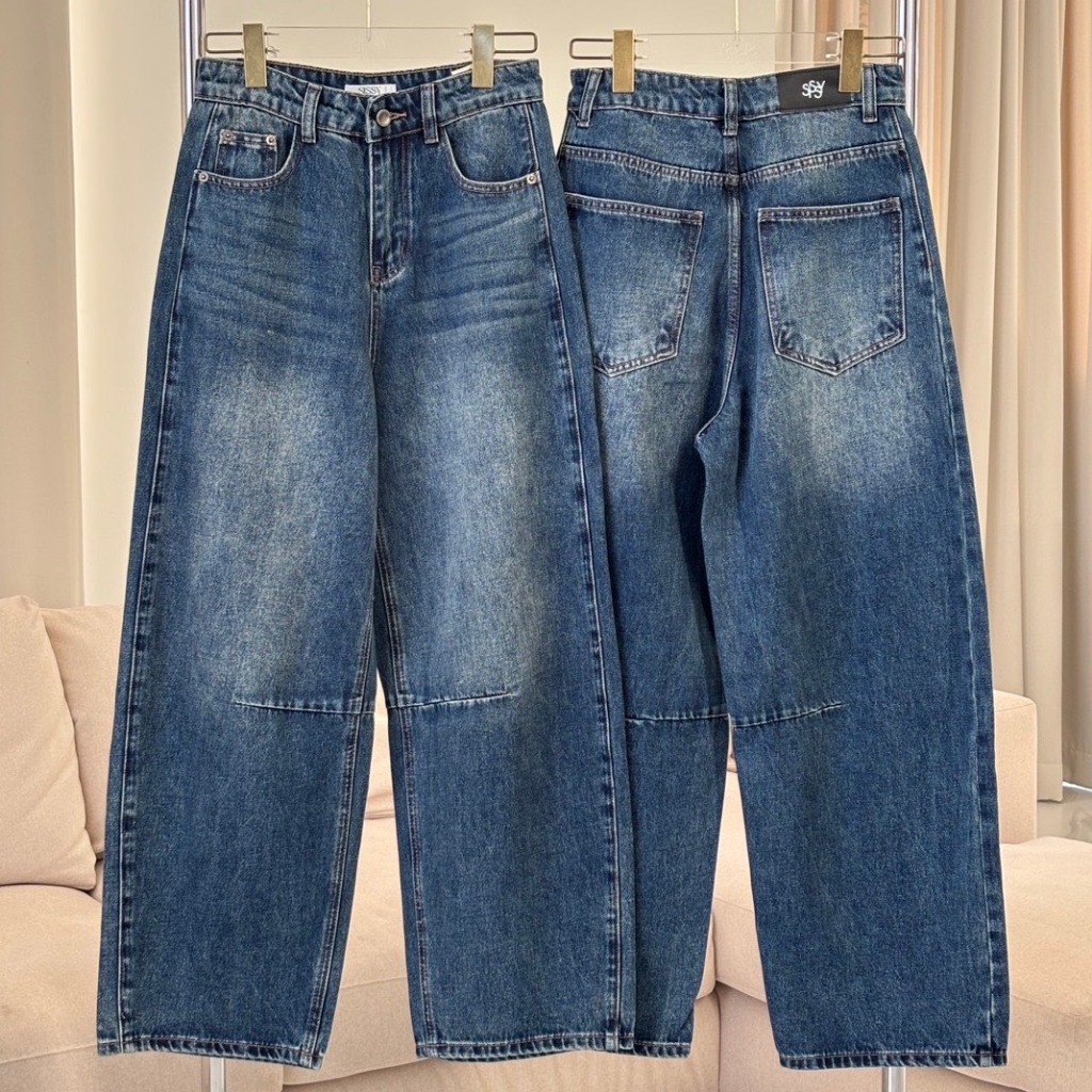 Sissy Store (#5002) : กางเกงยีนส์ทรงบาร์เรล  กระบอกใหญ่ สียีนส์เข้ม ผ้าไม่ยืด