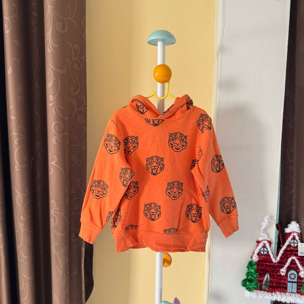 ☑️ H&M Sweater hood size 4-6Y