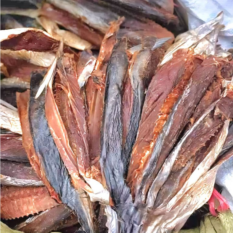 ปลาแห้ง งาแมโลน Dried Fish (500g/ 1 kg) Nga Mae Lone