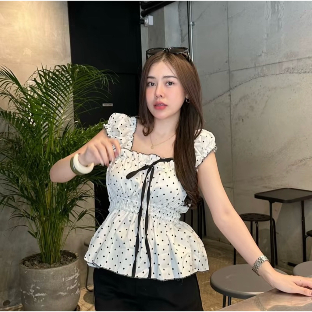 เสื้อผูกโบว์หน้า มี2ไซส์อก28-60(รหัสJ60)แขนระบายทรงสวยมาก