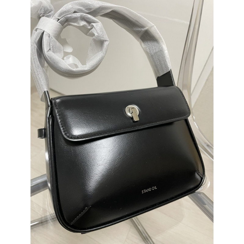 Stand Oil Ditto Tote Bag 2 Colors - 디토 토트백 (Black, Red)