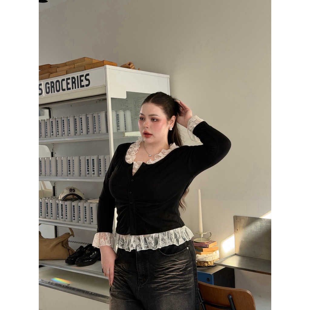 เสื้อแขนยาวแต่งระบายลูกไม้ ผ้ายูโคล่นิ่มยืด อก 38-52“ | grace lace top - รูปที่ 5