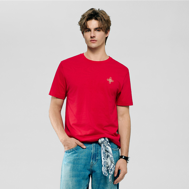 GIORDANO เสื้อยืดผู้ชาย Men's Printed Tee (CNY 2026) 01096256
