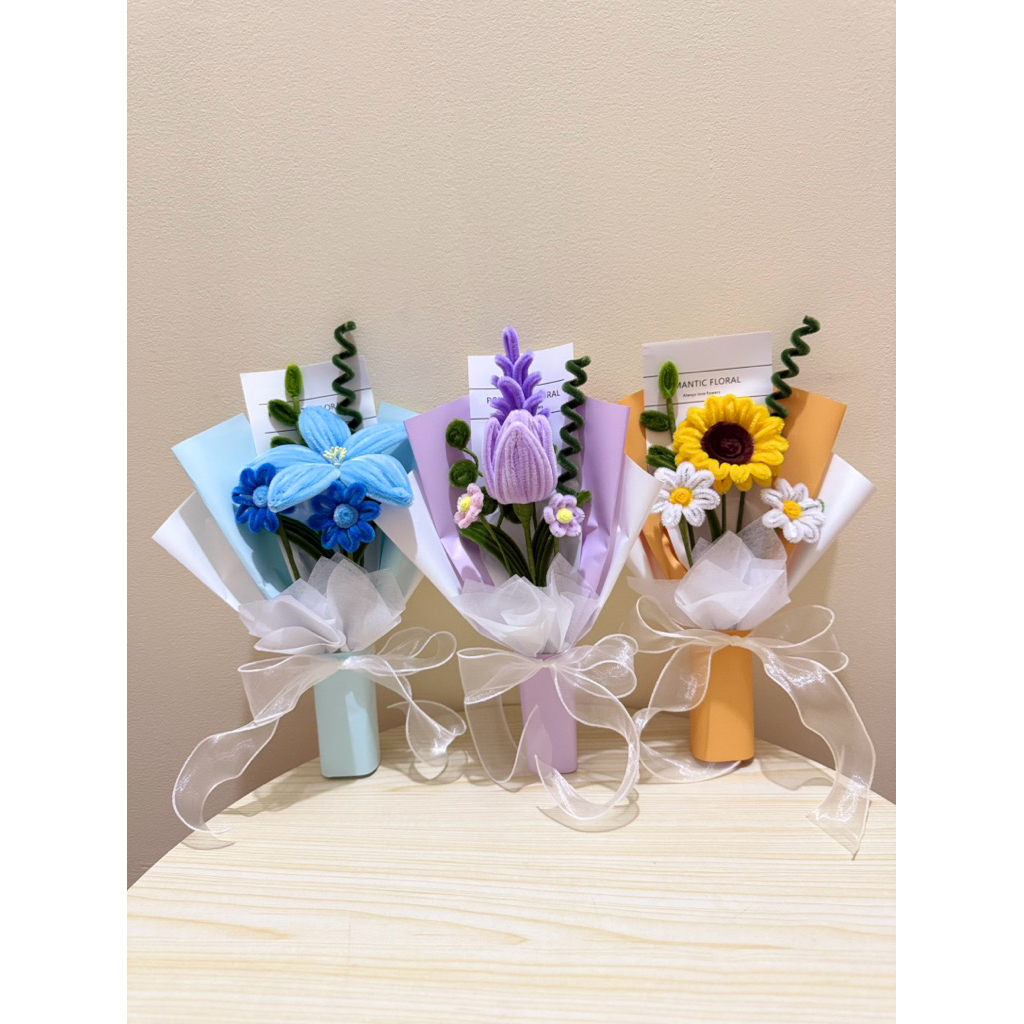 ช่อดอกไม้ ลวดกำมะหยี่ ของขวัญรับปริญญา ปัจฉิม ช่อเล็กน่ารัก ราคา ถูกที่สุด ดีลบีเคเค รูปภาพหลัก