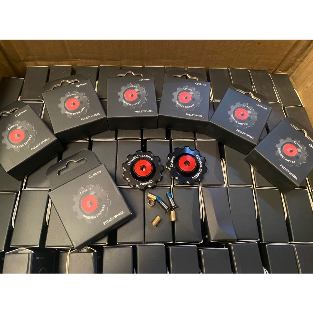 ลูกรอกตีนผีแต่ง CYCLONE CERAMIC BEARING