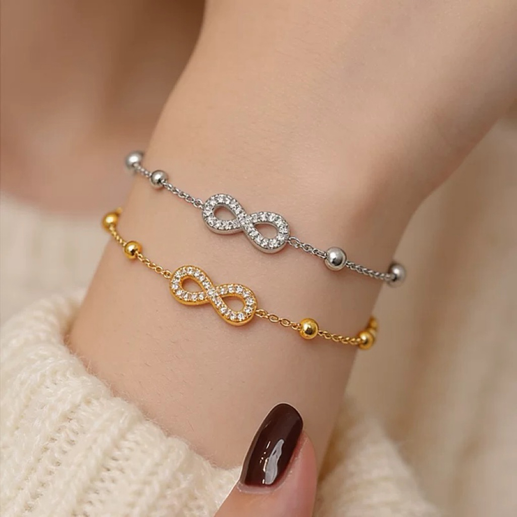 สร้อยข้อมือ ใส่ไม่แพ้ สีไม่ดำไม่ลอก เพชรเลข8 แบบโซ่ งานสแตนเลส