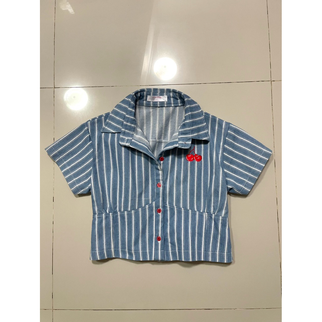 เสื้อเชิ้ตผ้ายีนส์ลายริ้ว จาก Anona Story 🔥🔥