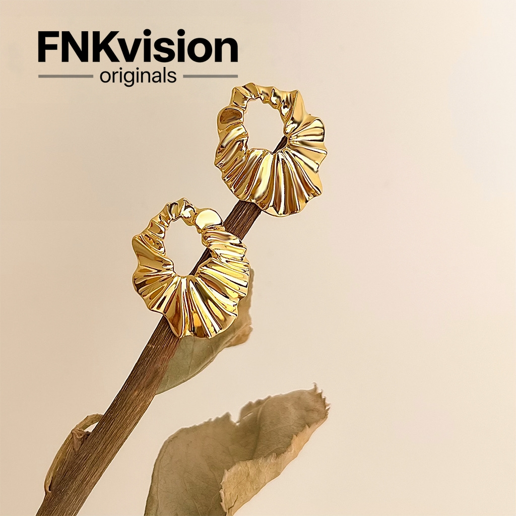 FNKvisionการออกแบบดั้งเดิมต่างหูหรูหรา ลายหยัก ทอง18K รูปที่ 4