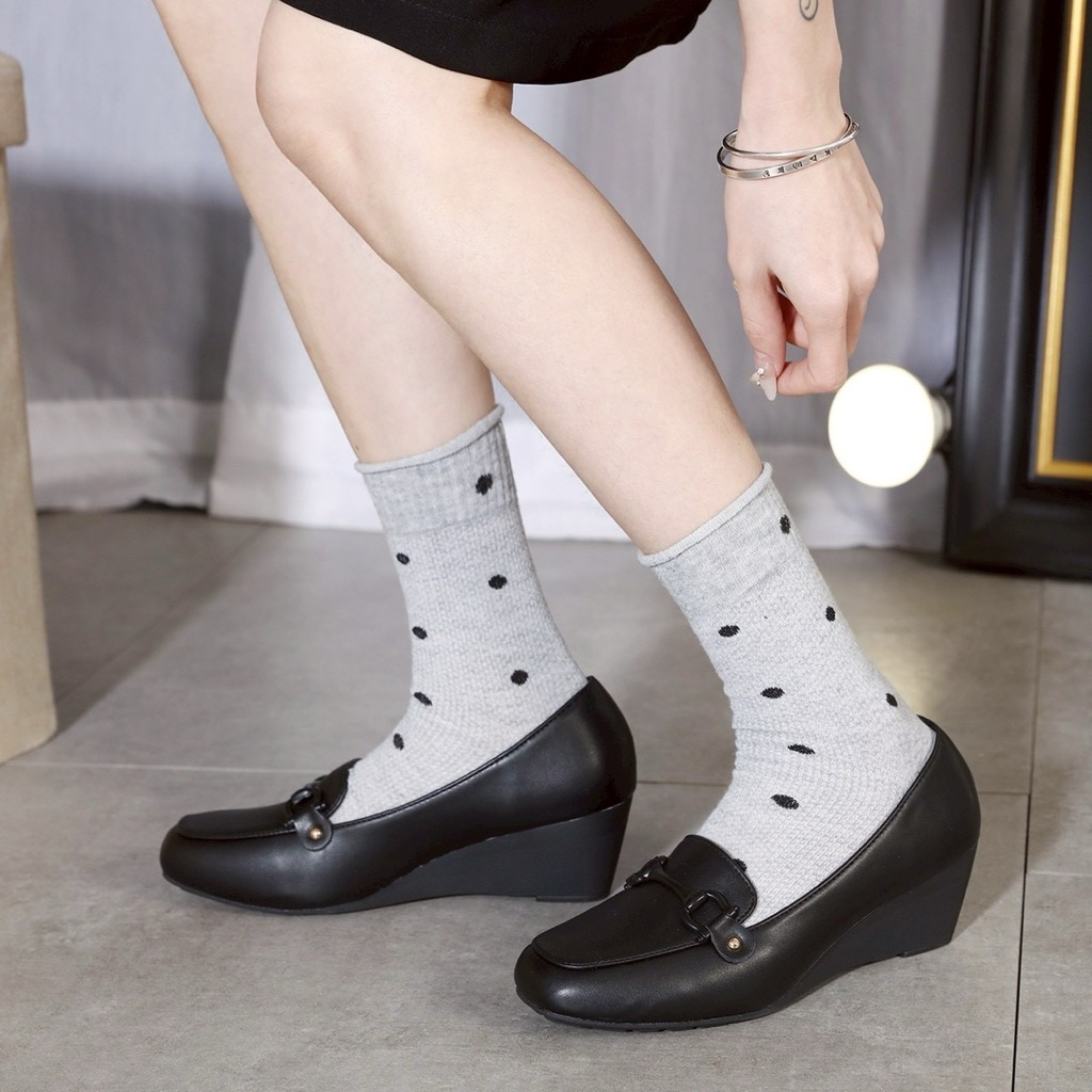 Aura รองเท้าทรงสุภาพ ที่ใส่เดินสบายไม่เมื่อยเท้า - รูปที่ 2