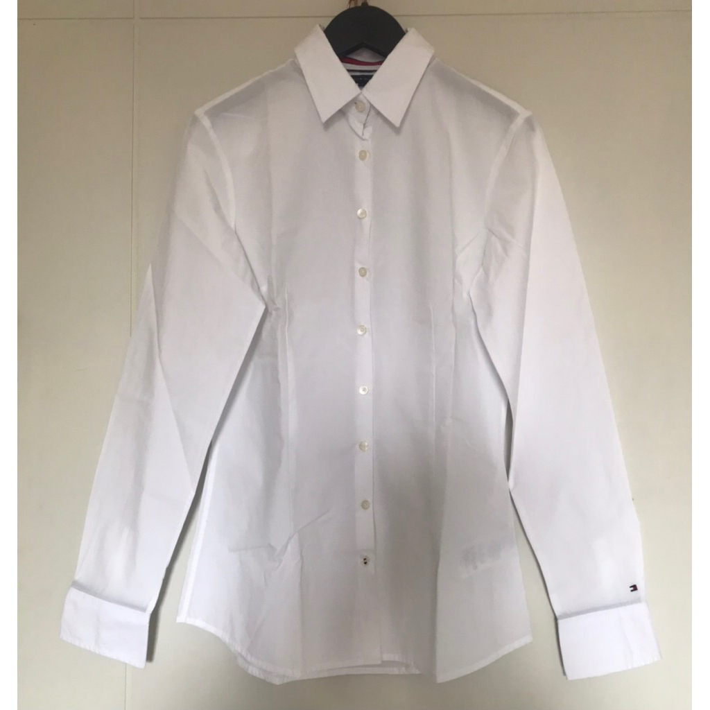 TOMMY HILLFIGER มือสอง สภาพใหม่มาก