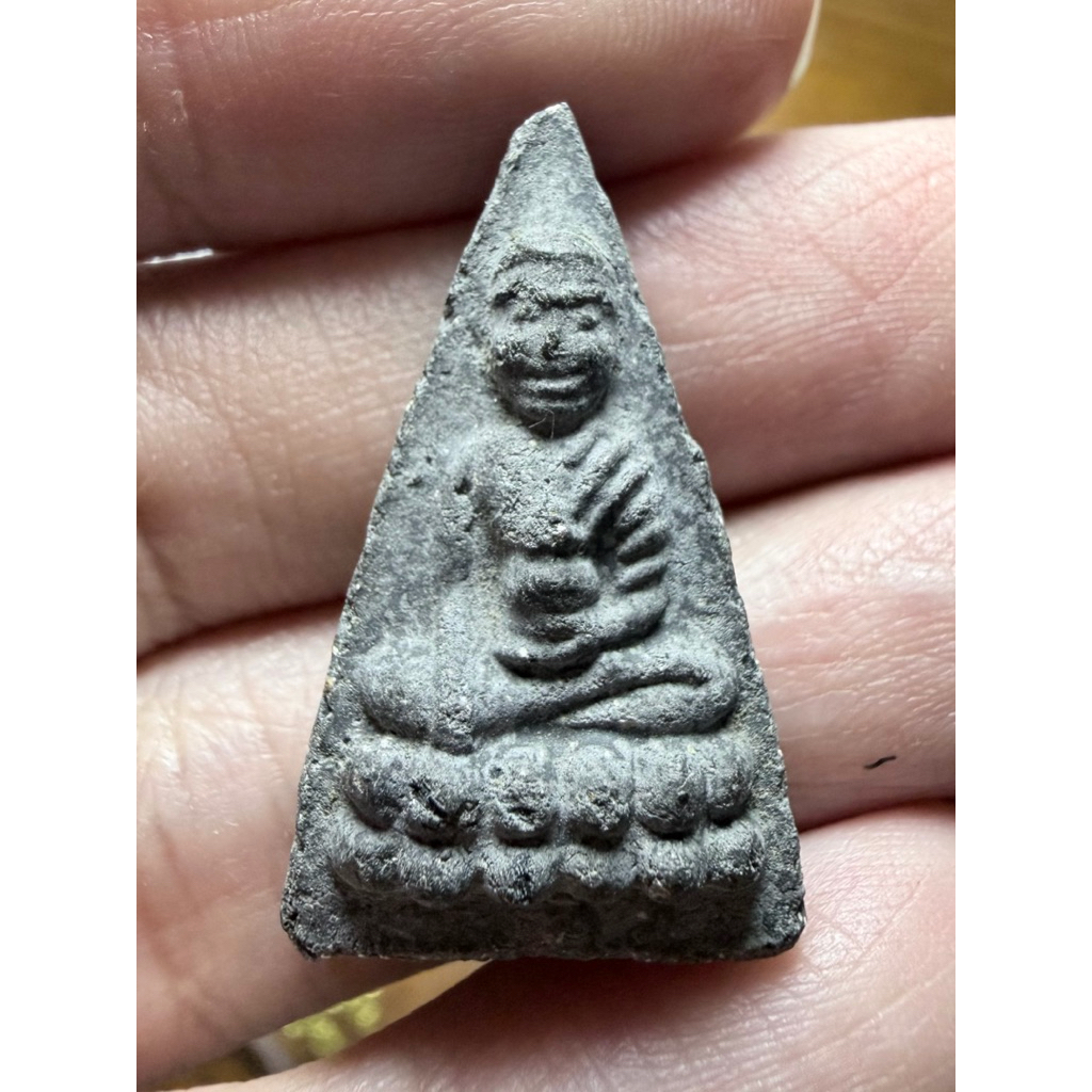 พระพุทโธน้อยคุณแม่บุญเรือน เนื้อผงใบลานหายากมากปี 2511 วัดอาวุธ
