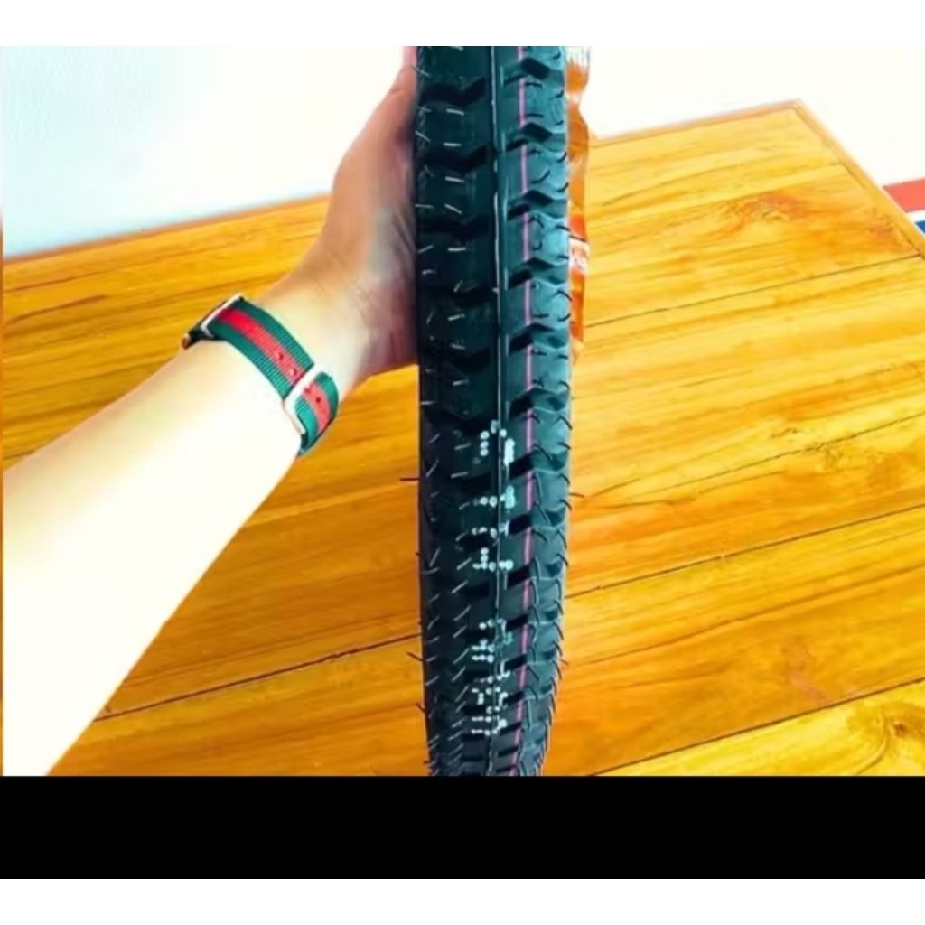 ยางนอกลายสิบล้อยี่ห้อCASUMINAขนาด 2.75 - 17 /3.00-17