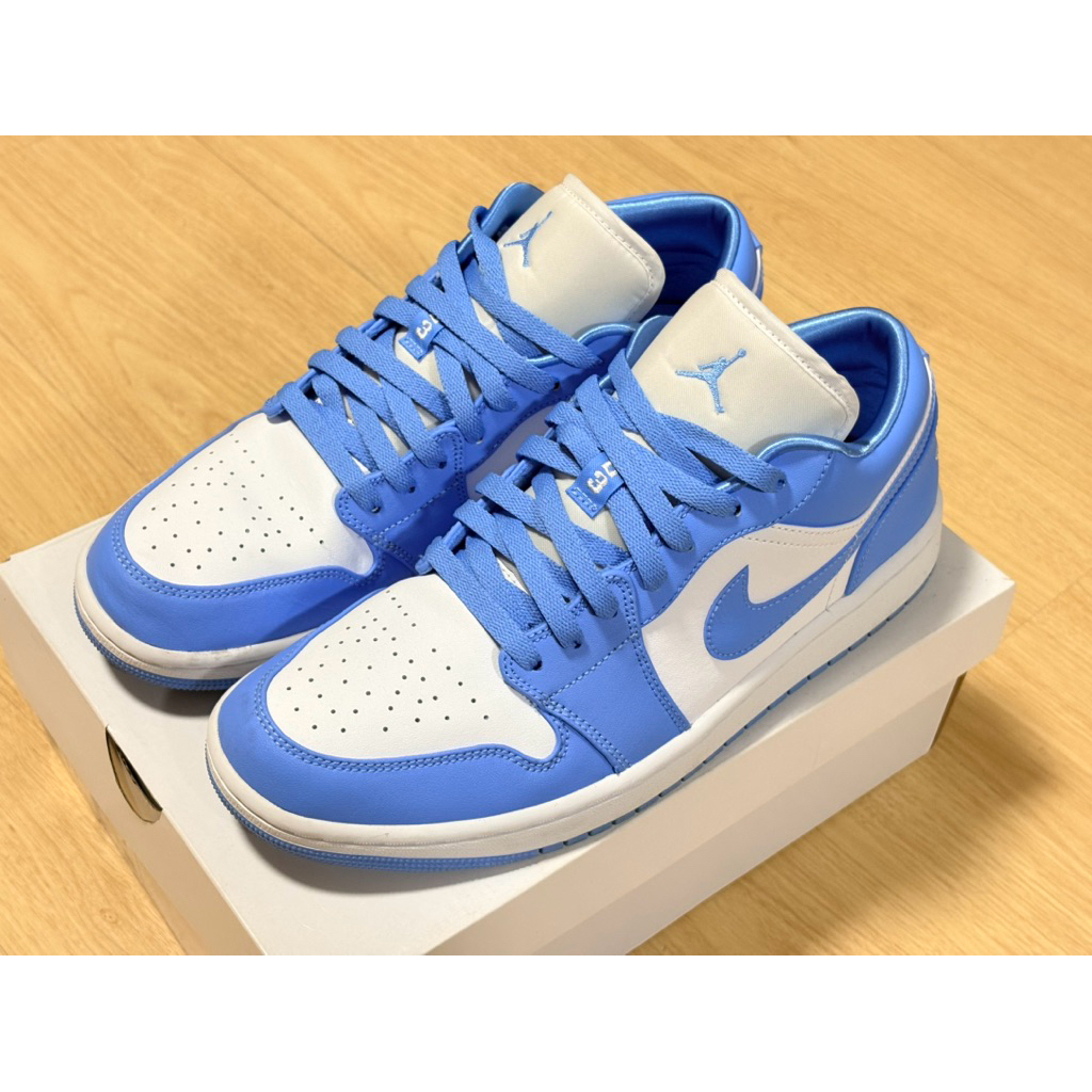 Nike Jordan 1 Low UNC (Women's) : size 11.5 usw