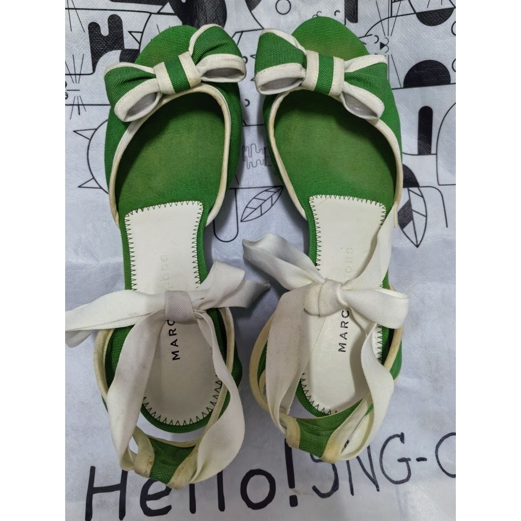 No..104 รองแท้าส้นสูงส้นหนา  แบรนด์March jacob ของแท้Size 37 ( 38 ลงได้)​  สภาพสวยพื้นเดิม ใช้งานครั