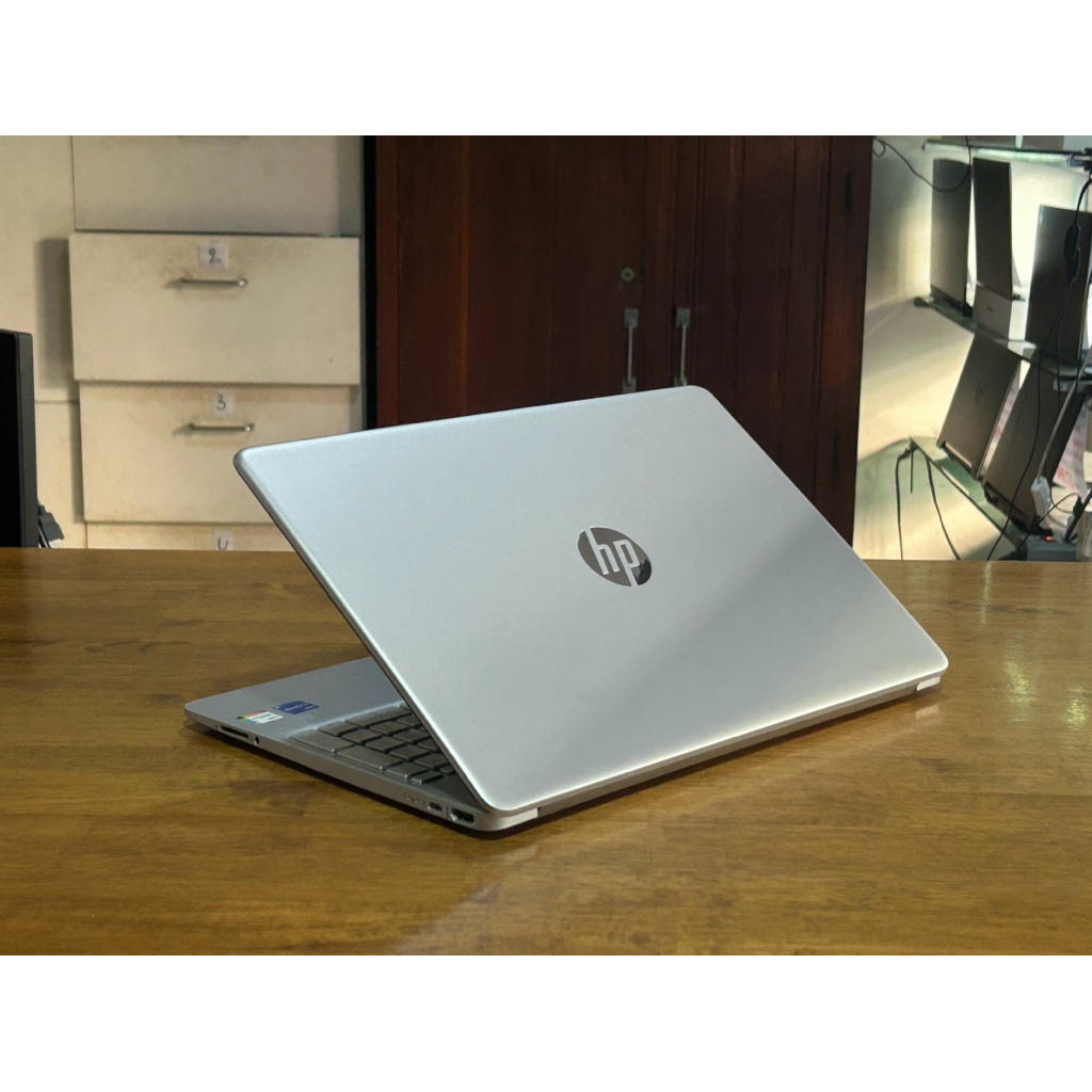 HP 15s-fq5085TU i5-1235U Ram16GB
