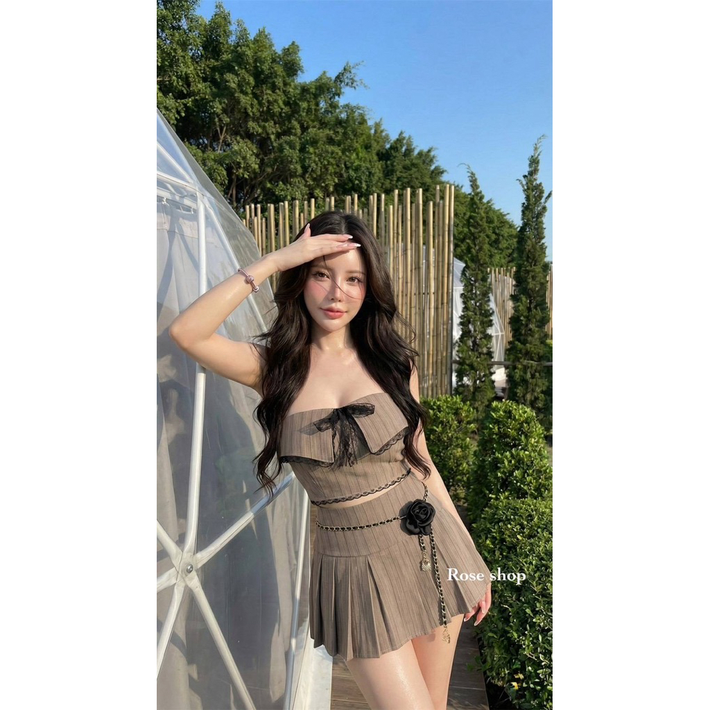 Phapassz - เซต 3 ชิ้น เกาะอกแต่งลูกไม้ผ้าสโนว์ลายเสริมฟองน้ำ กระโปรงจับจีบข้างมีซับในกางเกงเข็มขัดกุหลาบหรู #Roseshop