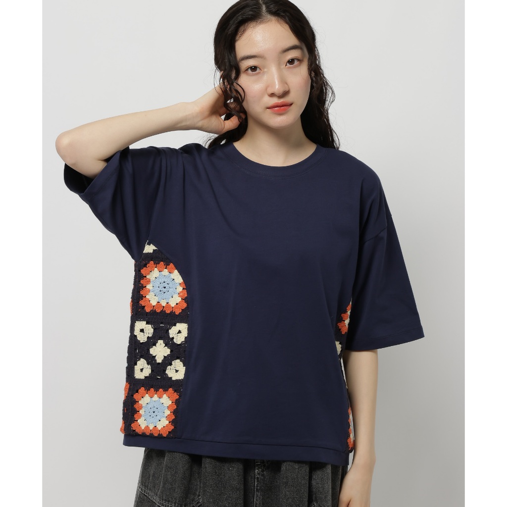 niko and ... เสื้อยืด ทรงหลวม ดีเทลถักโครเชต์ Sideline Crochet Combination T-Shirt