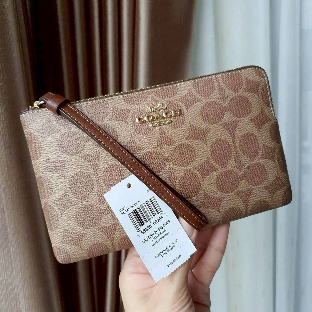 COACH CZ277 Large Corner Zip Wristlet คล้องมือใบ