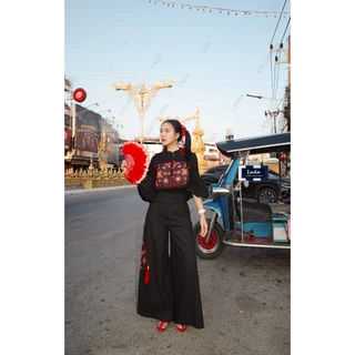 เซ็ทลายดาวสีดำ เสื้อแขนระบายและกางเกงขาบานผ้าโพลี่เอสเตอร์พิมพ์ลาย