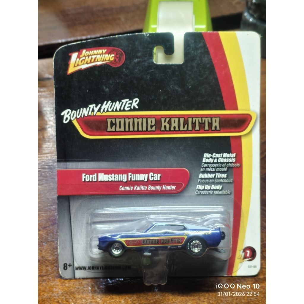 Johnny Lightning Ford Mustang