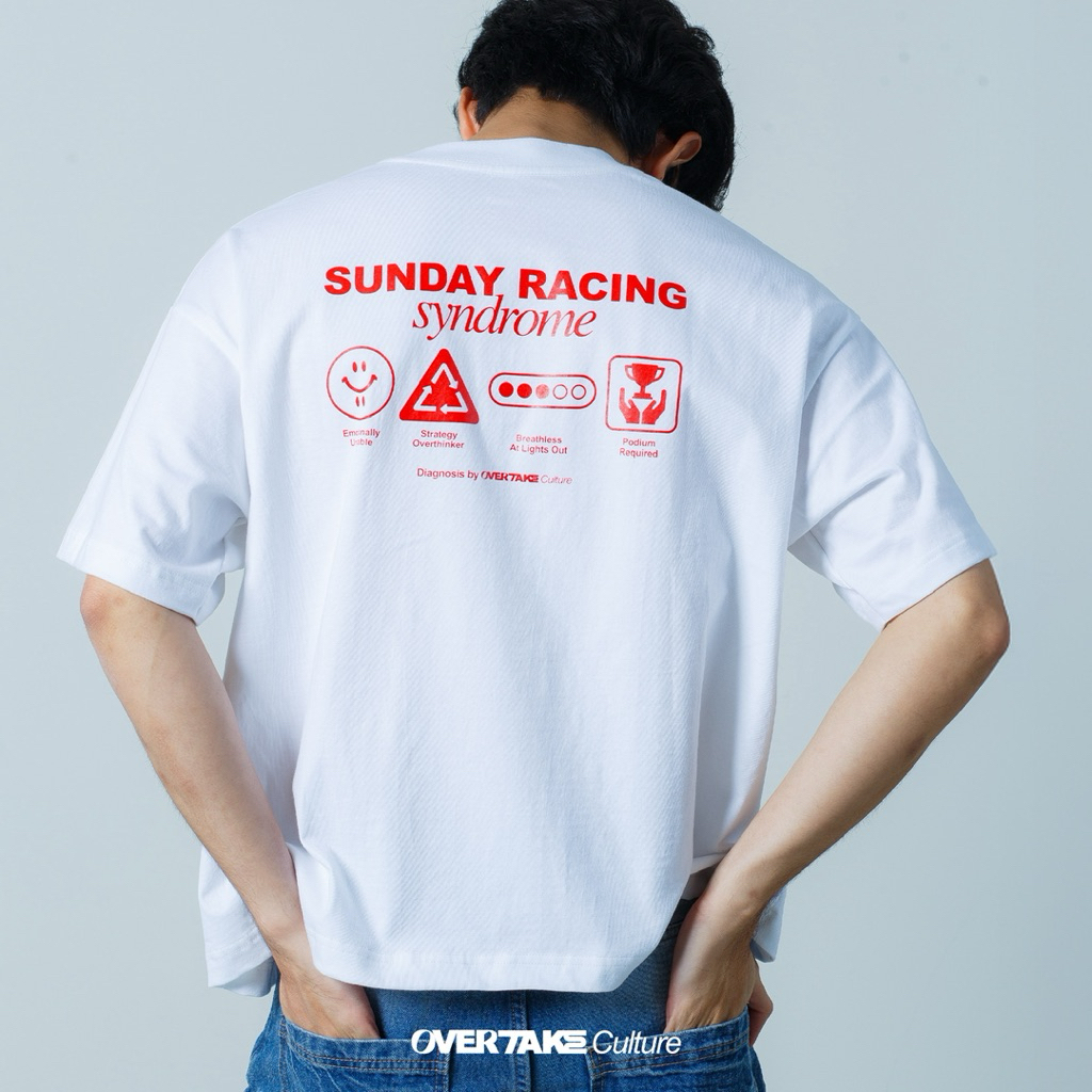 Overtake Culture : Sunday Racing Syndrome Tee - เสื้อยืดทรง BOXY