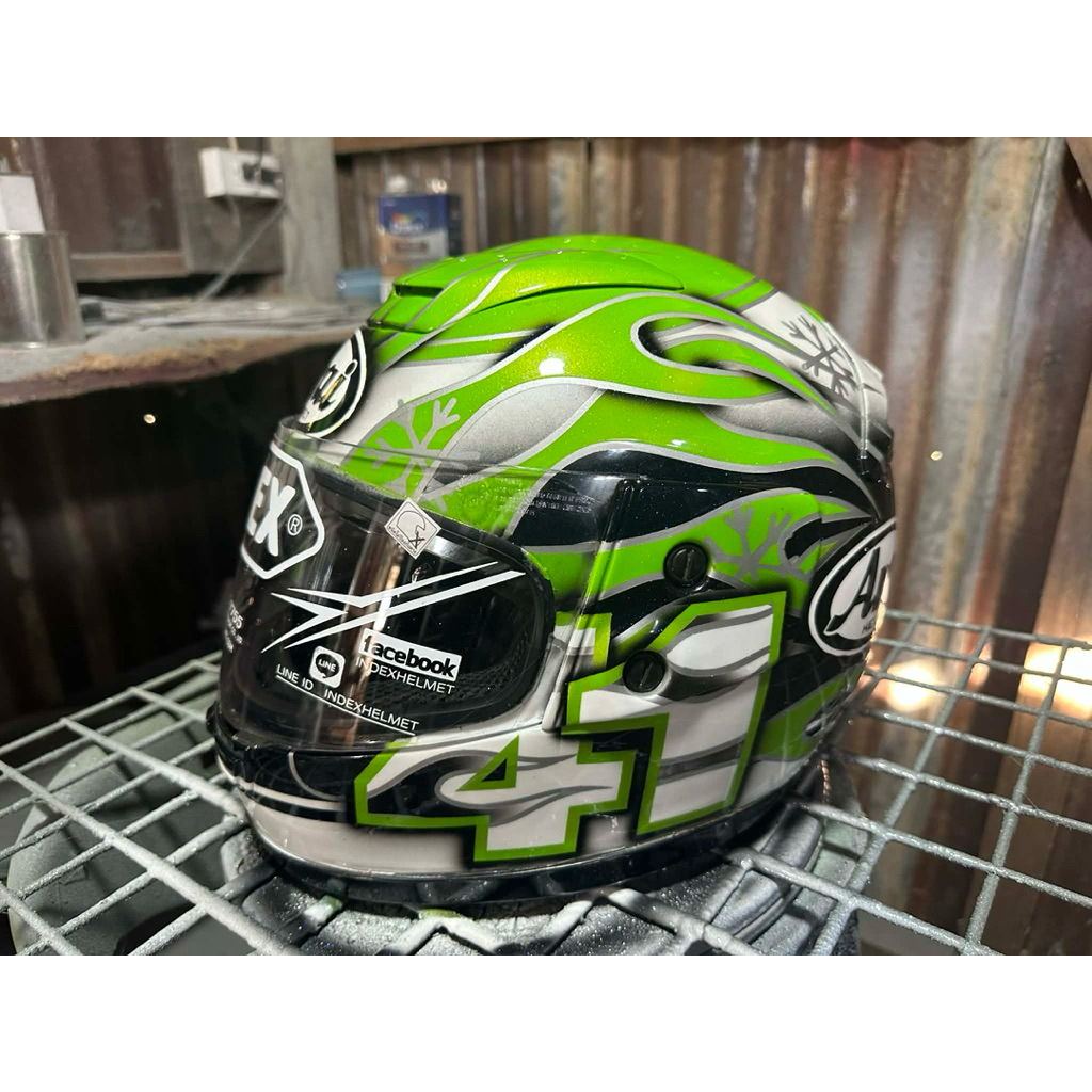 หมวกกันน็อก เต้มใบ เพ้นท์ลาย Arai