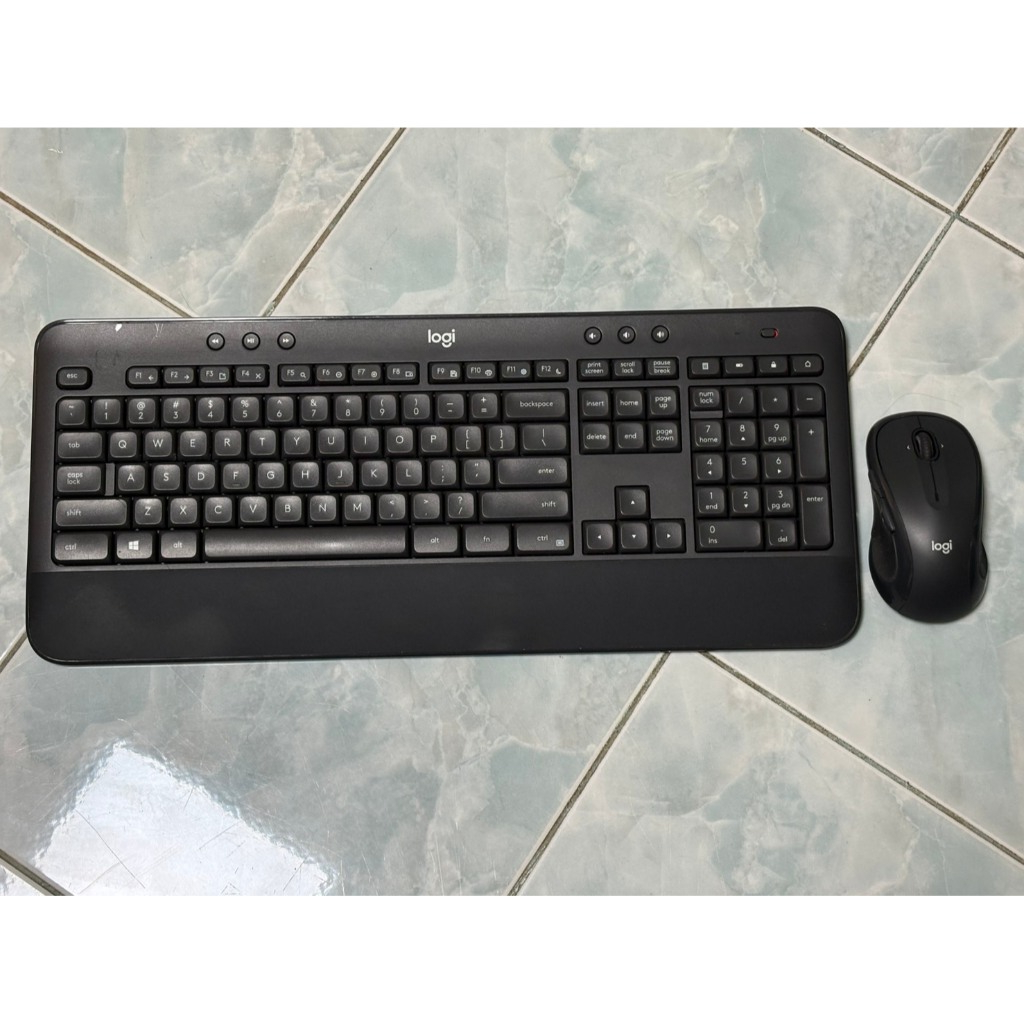 ชุดเมาส์​คียบอร์ดไร้สาย​ Logitech​ K545 +M510 ของแท้ #ของมือสองในบ้าน อ่านรายละเอียดก่อนสั่งซื้อ