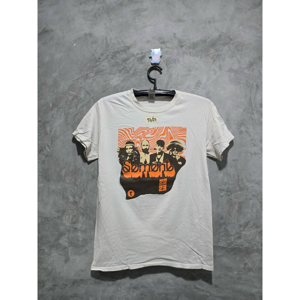 เสื้อยืดมือสอง อก17‘ยาว25‘วง sement sementband ป้าย Gildan Heavy Cotton