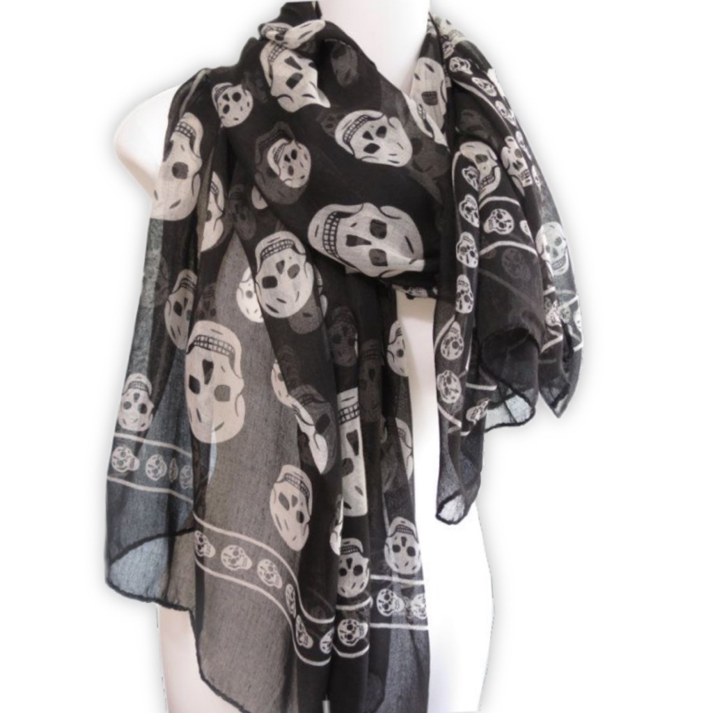 Skull Scarf Black ☠︎︎ ⋆₊ ♱ | ผ้าคลุม ผ้าพันคอ ลายหัวกะโหลก [ส่งจากไทย]