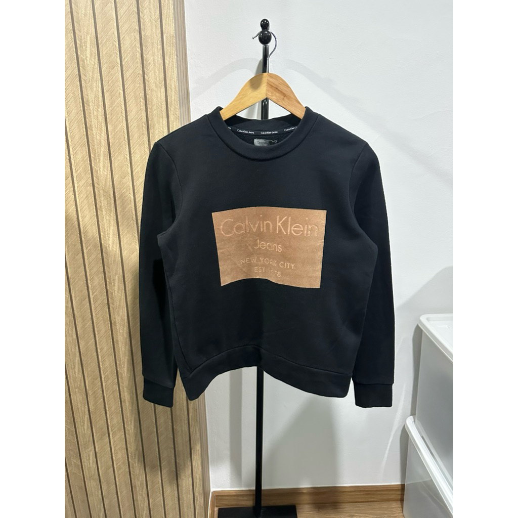 เสื้อสเวตเตอร์ ck สีดำ แท้💯 มือสอง