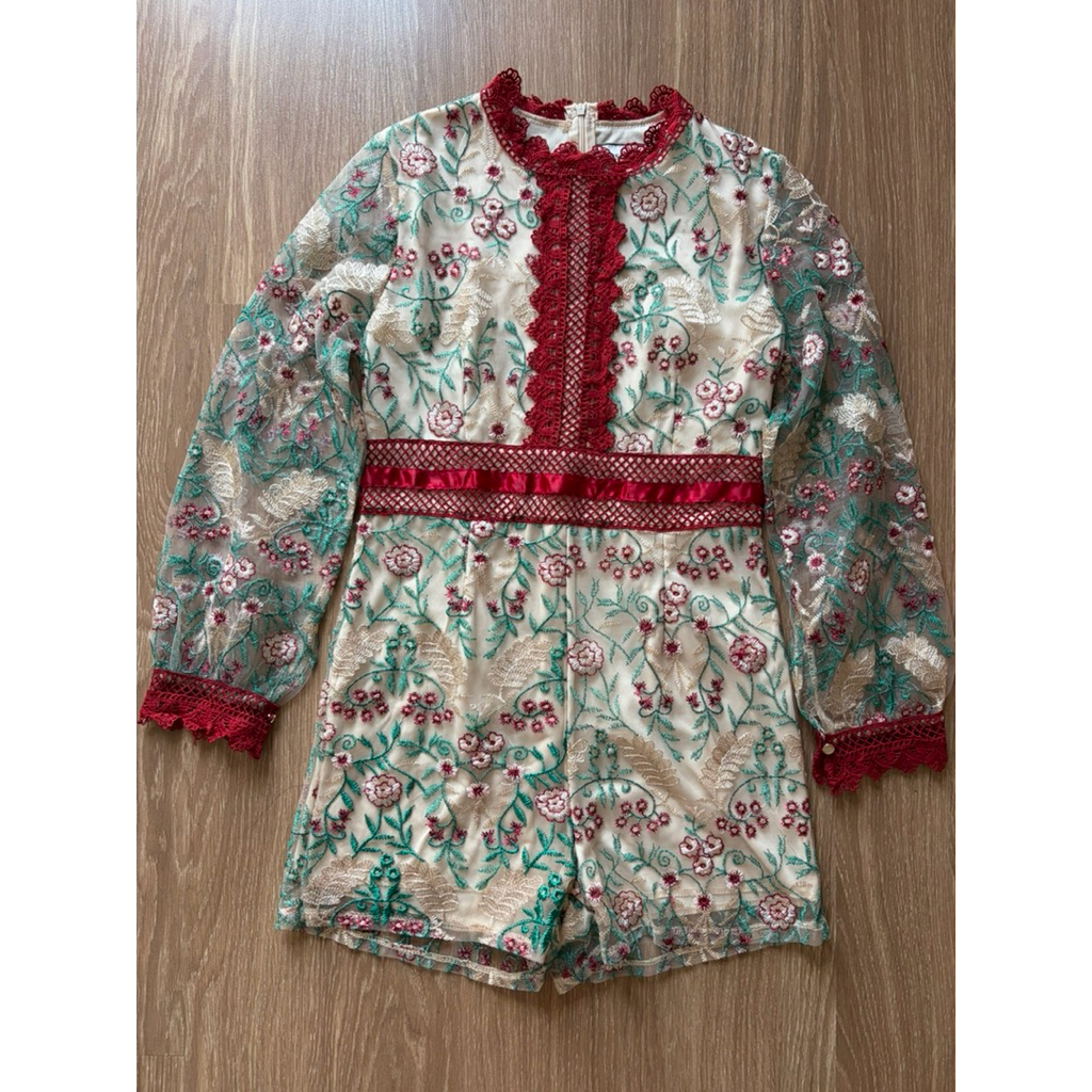 ชุดจั้มขาสั้นลูกไม้ ป้าย Vegas Luxury